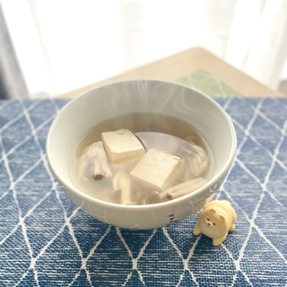 白だし味の…梅入り湯豆腐♡